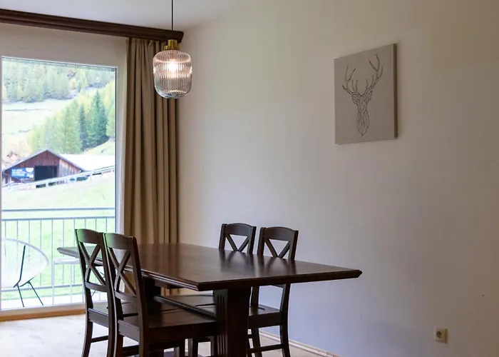 International House Mit Blick Auf Berge Zw 8 公寓